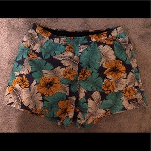 Women’s Patagonia baggies shorts (large)